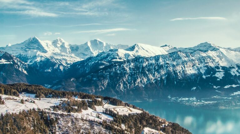Die geheimen Traditionen der Schweizer Alpen