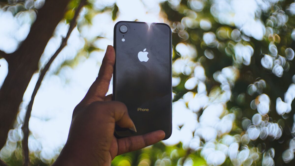 Smartphone vor Hitze schützen: Tipps für den Sommer